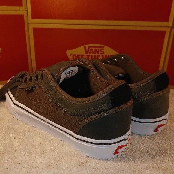 Vans Men's 7.5/Women's 9 Chukka Low Pro Olive Green/True White - Picture 5 of 12